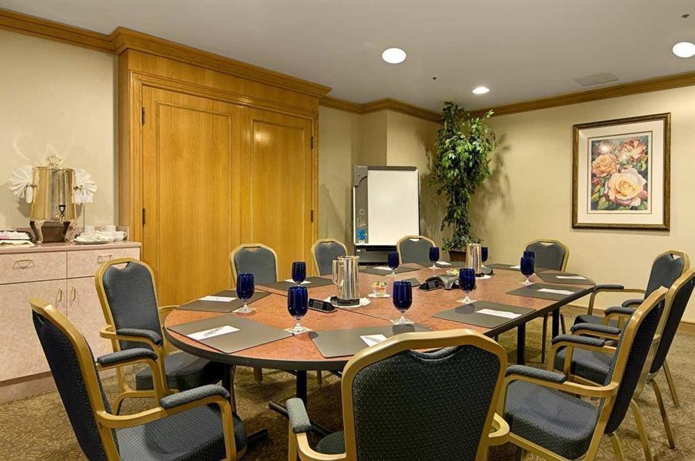 Hilton Angeles-universal Hotel 3*