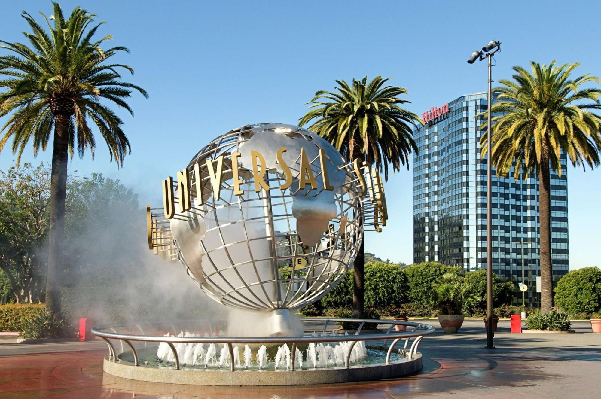 Hilton Angeles-universal 3*