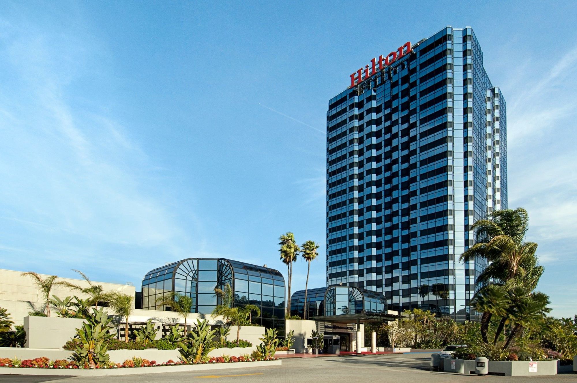 Hilton Angeles-universal 3*